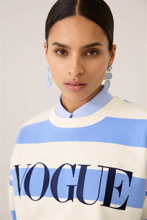 vogue pullover